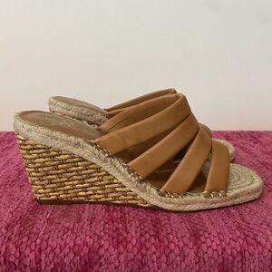 Vince Camuto Molisano Wedge Espadrille Sandals Light Cognac Brown Size 8.5 Wide